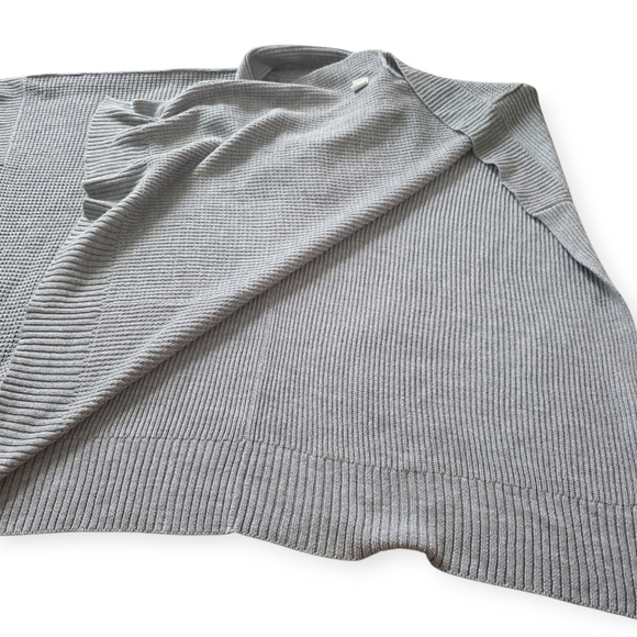 ALYA Francesca's Gray Poncho Sweater Waffle Knit Medium/Large Oversized - Picture 4 of 7